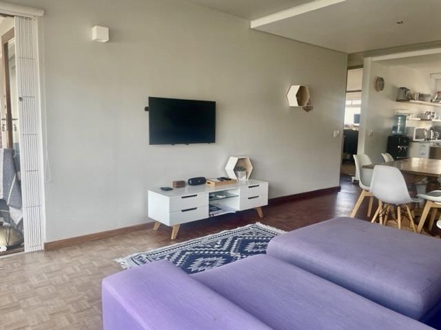 2 Bedroom Property for Sale in Sea Point Western Cape